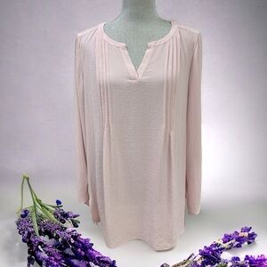 Chaus New York long sleeve loose fit crepe blouse. Size M